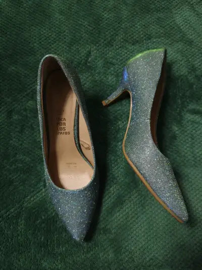 Tacones brillantes elegantes - miniatura 4