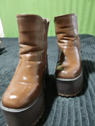 Botines con plataforma marrones - miniatura 1