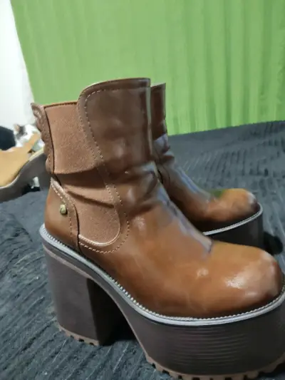 Botines con plataforma marrones - miniatura 2