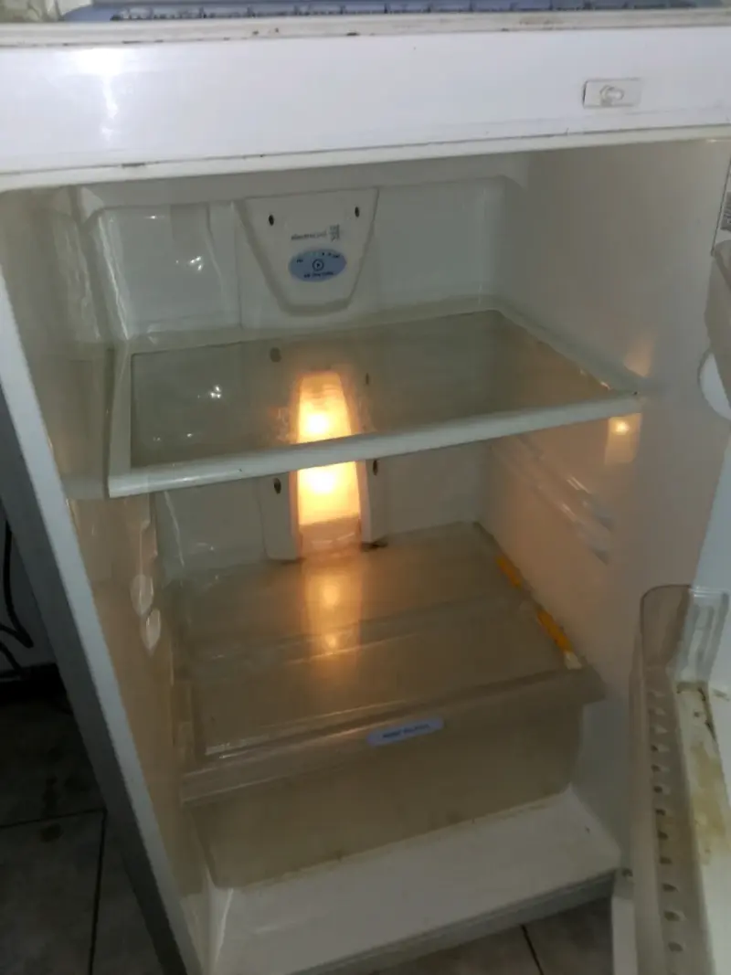 Refrigerador compacto Electrolux - 1