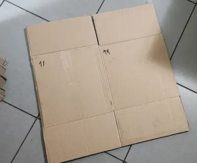 Lote de cajas de cartón - miniatura 2