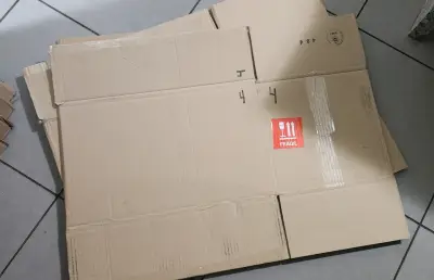 Lote de cajas de cartón - miniatura 4