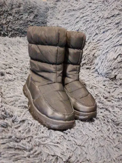 Zapatillas y botitas de niña - miniatura 4