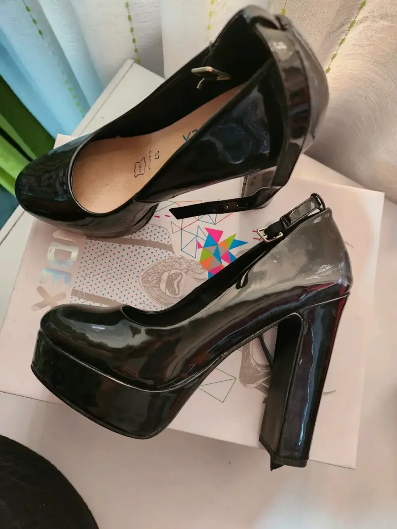 Zapatos de tacón negros brillantes - 3