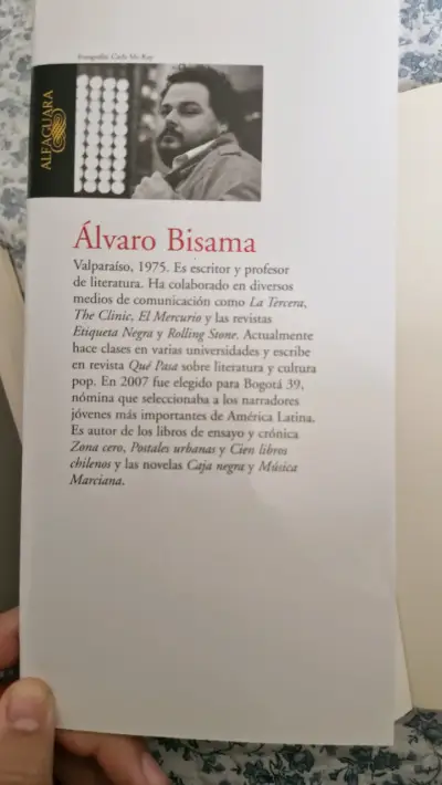 Libro 'Estrellas Muertas' Álvaro Bisama - miniatura 3