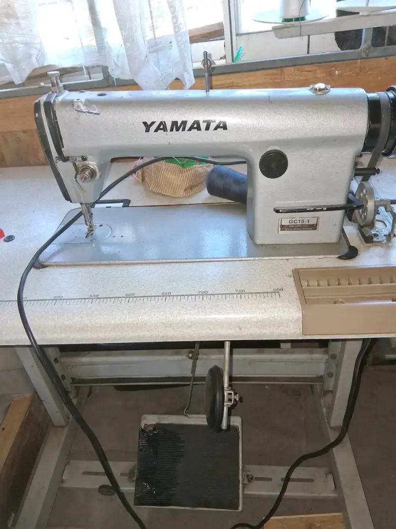 Máquina de coser industrial Yamata - 4