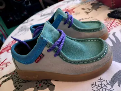 Zapatos Hush puppies de gamuza verde para niños - miniatura 1