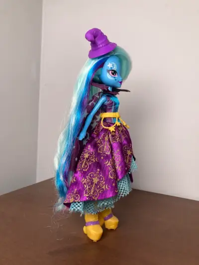 Equestria Girls Trixie Lulamoon Rainbow Rocks - miniatura 4