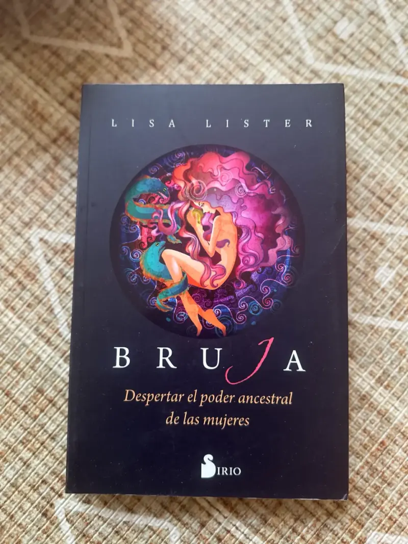Libro 'Bruja' por Lisa Lister - 1