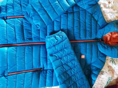 Chaqueta MAUI con capucha - miniatura 3