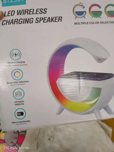 Parlante LED con carga inalámbrica - miniatura 1
