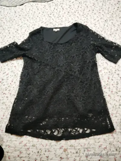 Vestido negro elegante - miniatura 2