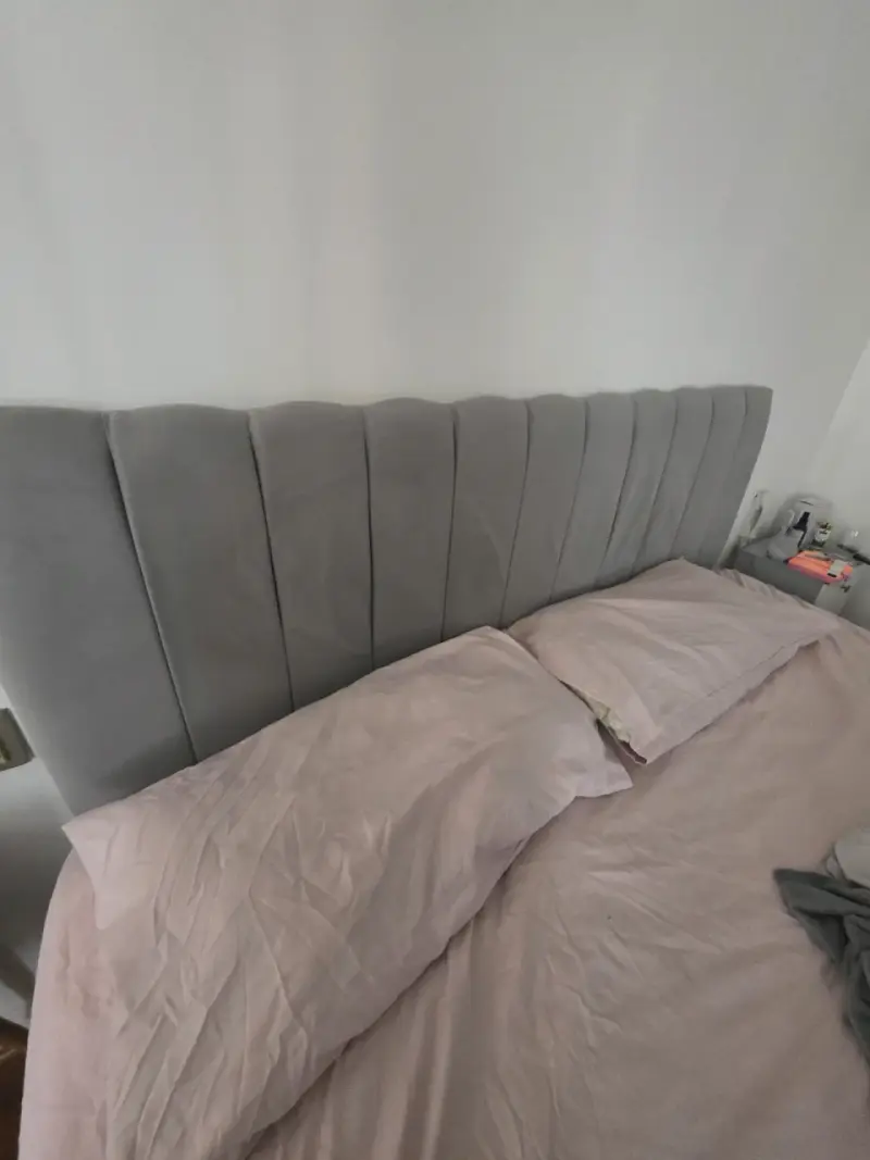 Cabecera de cama gris tamaño SUPER KING