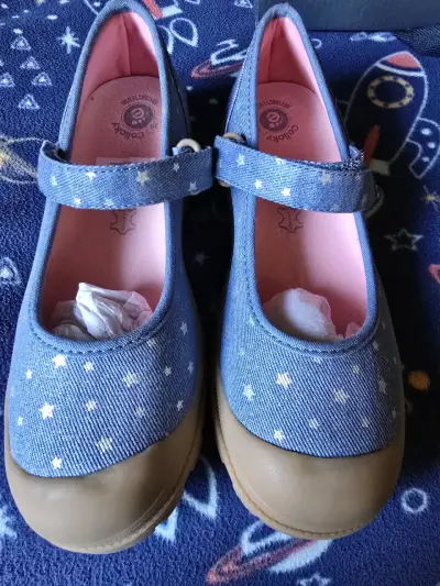 Zapatos de niña azul con estrellas - miniatura 3