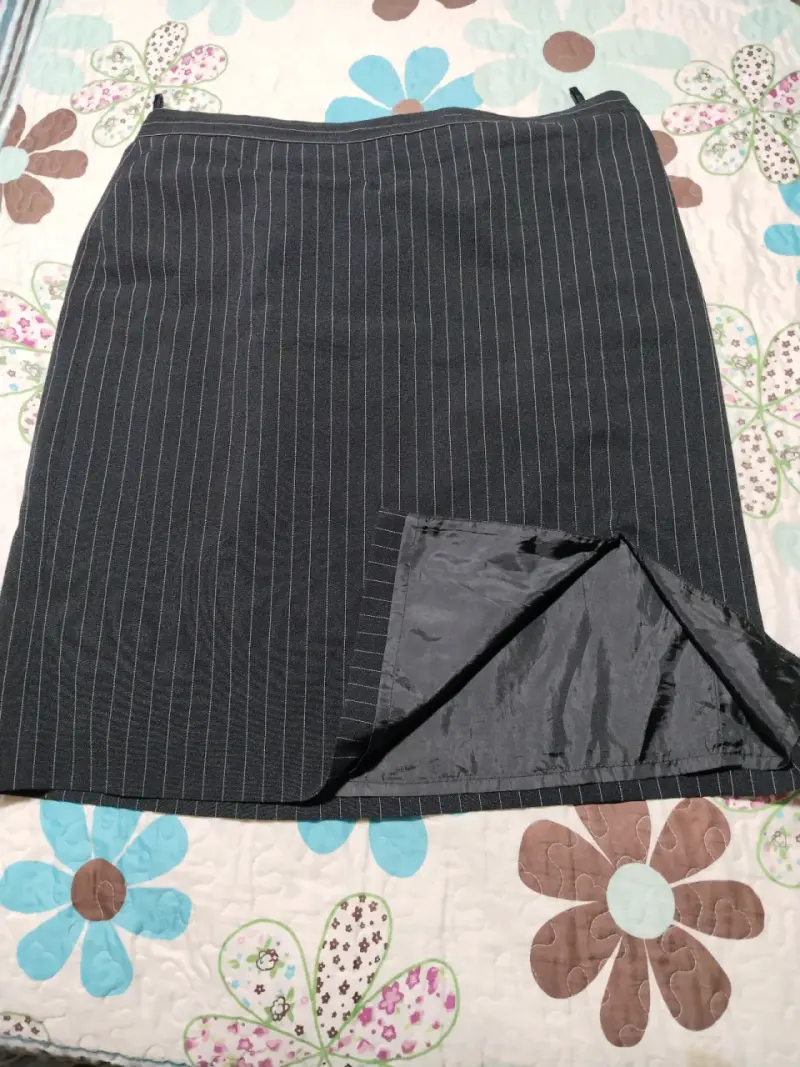 Falda negra a rayas - 2