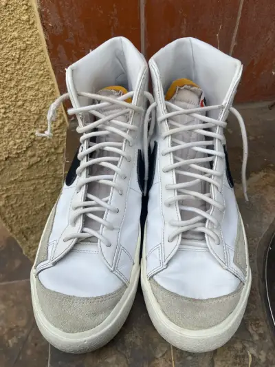 Zapatillas altas blancas clásicas Nike - miniatura 1