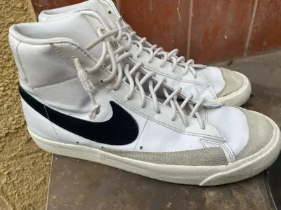 Zapatillas altas blancas clásicas Nike - miniatura 4