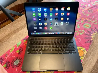 Laptop Apple MacBook - miniatura 1