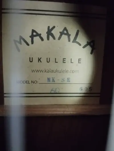 Ukelele Mk-se Electroacústico Soprano + Funda - miniatura 6