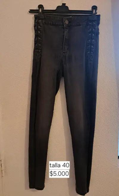 Jeggings negros con ojales - miniatura 1