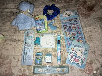Set de papelería Sanrio variada - miniatura 2