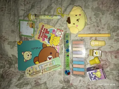 Set de papelería Sanrio variada - miniatura 3