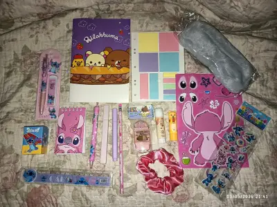 Set de papelería Sanrio variada - miniatura 4