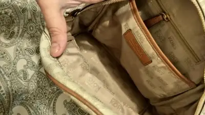 Mochila Michael Kors con tachas - miniatura 2