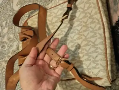 Mochila Michael Kors con tachas - miniatura 4