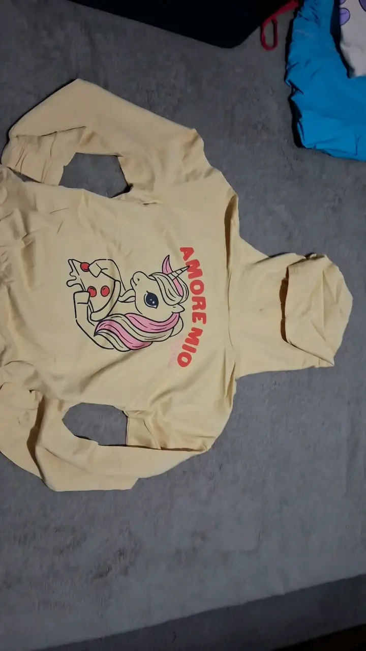 Polerón unicornio beige H & M - 1