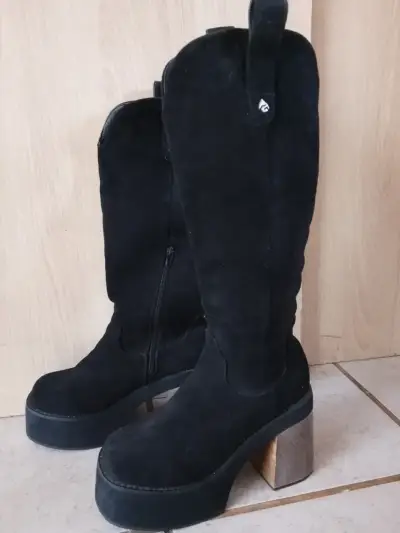 Botas negras de plataforma - miniatura 2