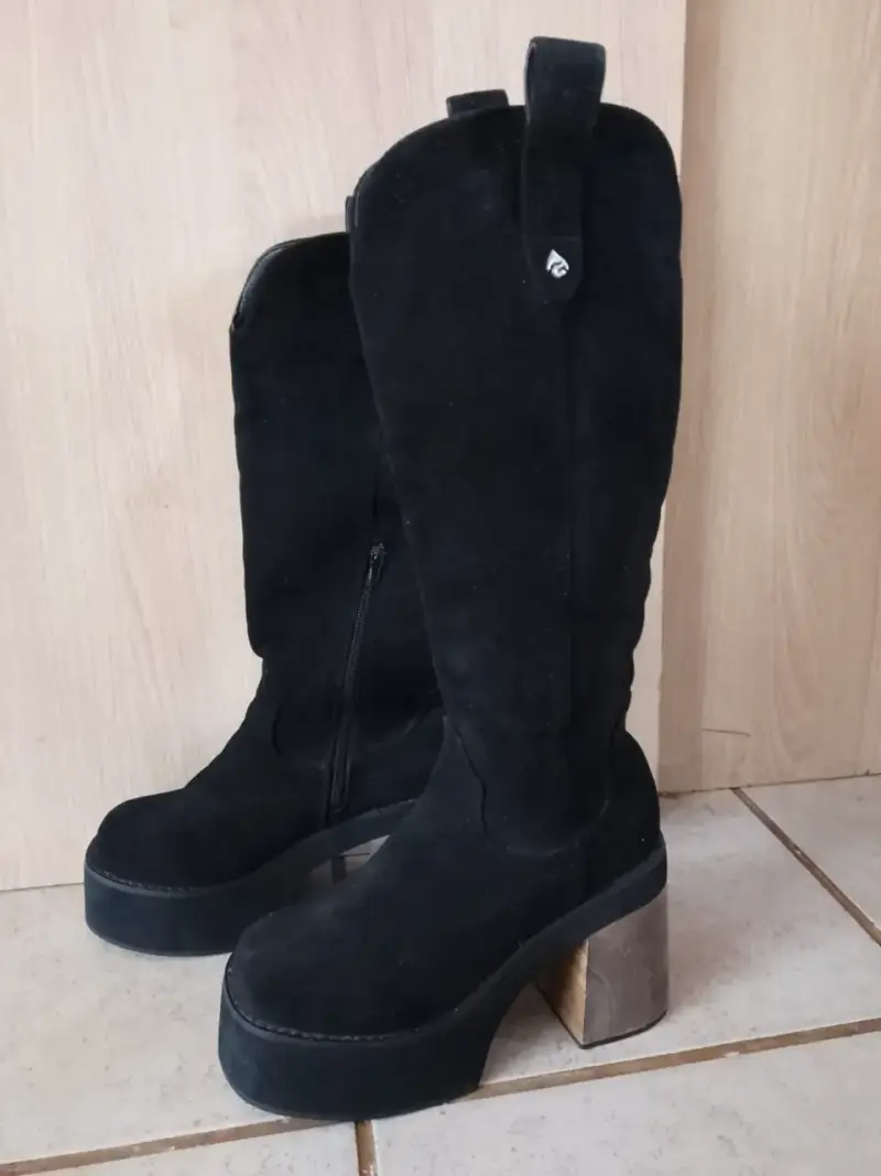 Botas negras de plataforma - 4