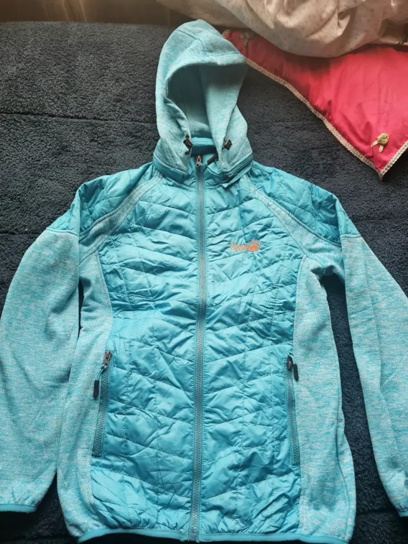 Chaqueta deportiva azul con capucha - 1