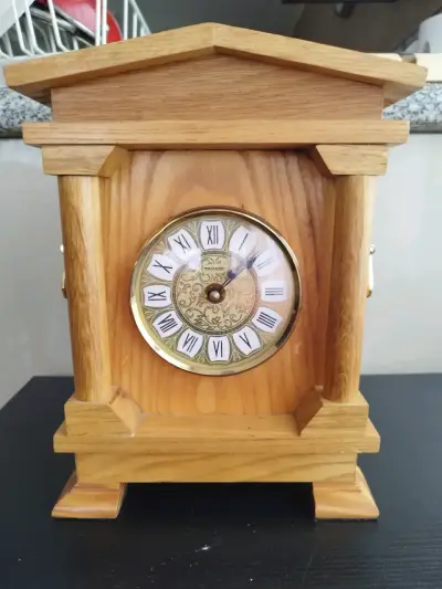 Reloj de madera clásico alemán - miniatura 1