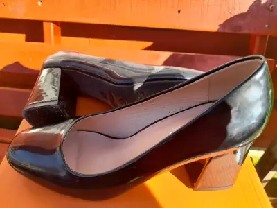 Zapato taco alto negro - miniatura 2