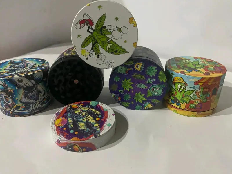 Molinillos para hierbas decorados - 1