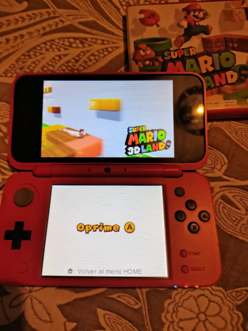 Consola Nintendo 2DS XL roja - 1