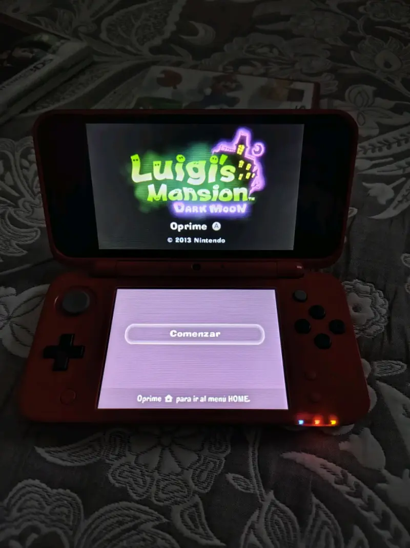 Consola Nintendo 2DS XL roja - 2