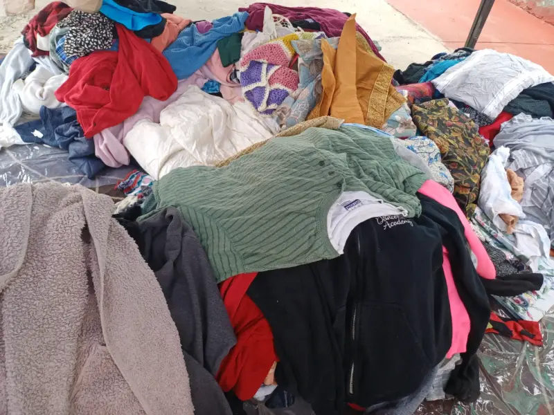 Lote de ropa variada usada 30prendas x $20000