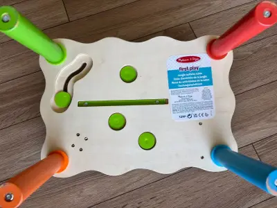 Mesa de actividades de juego para niños - miniatura 4