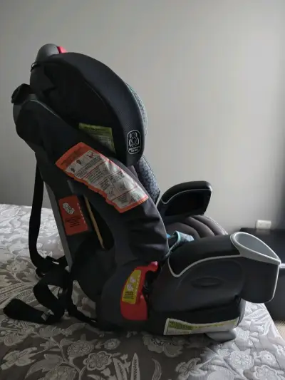 Silla de auto para bebé - miniatura 1