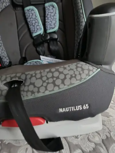 Silla de auto para bebé - miniatura 4
