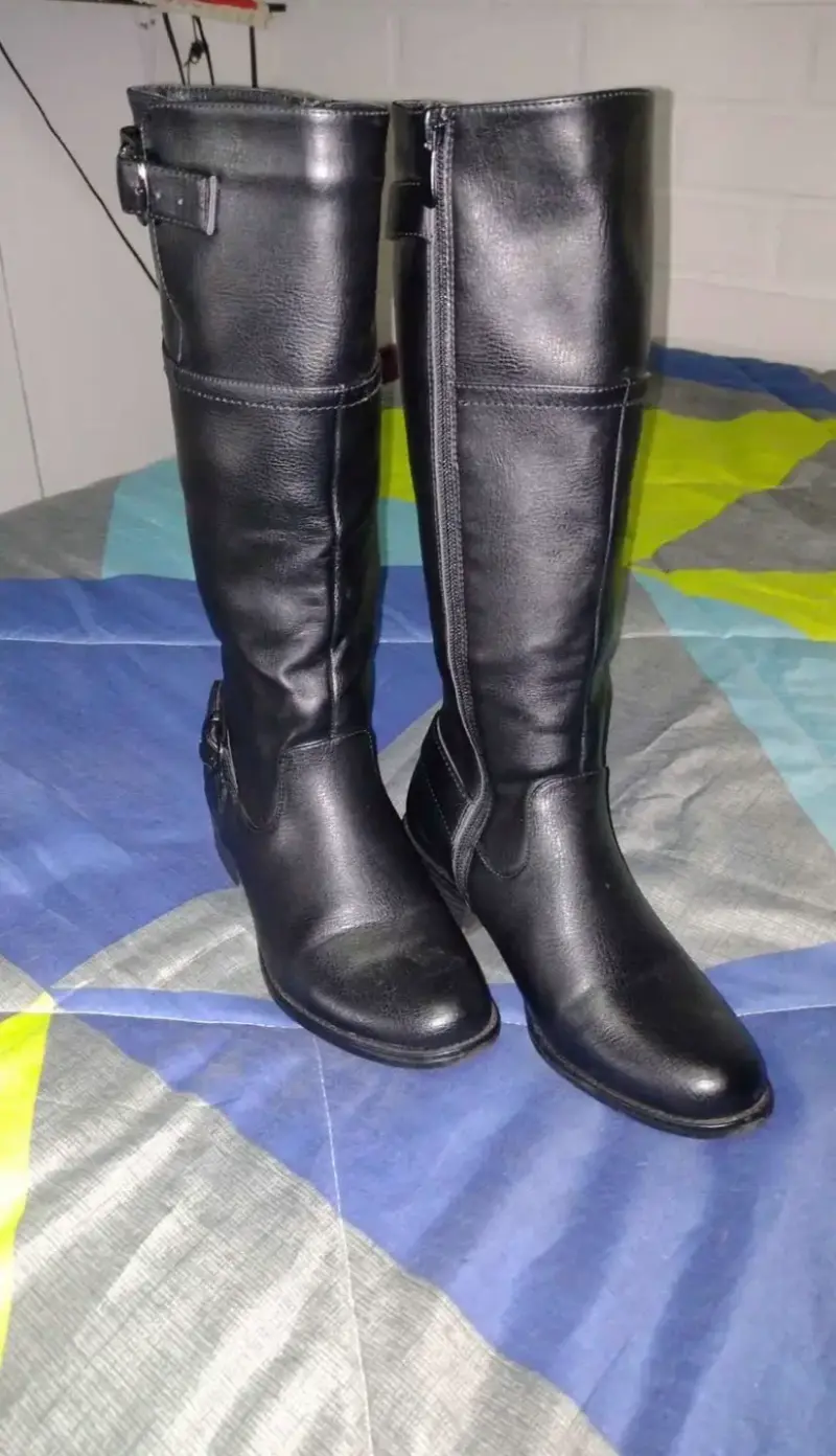 Botas negras clásicas con hebillas - 2