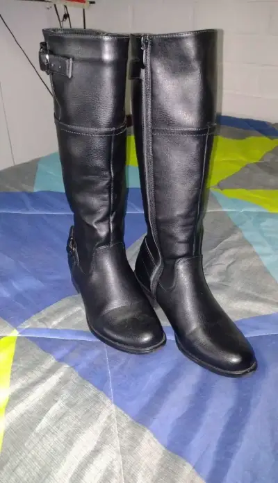 Botas negras clásicas con hebillas - miniatura 2