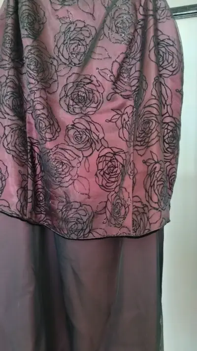 Vestido bordado flores morado - miniatura 1