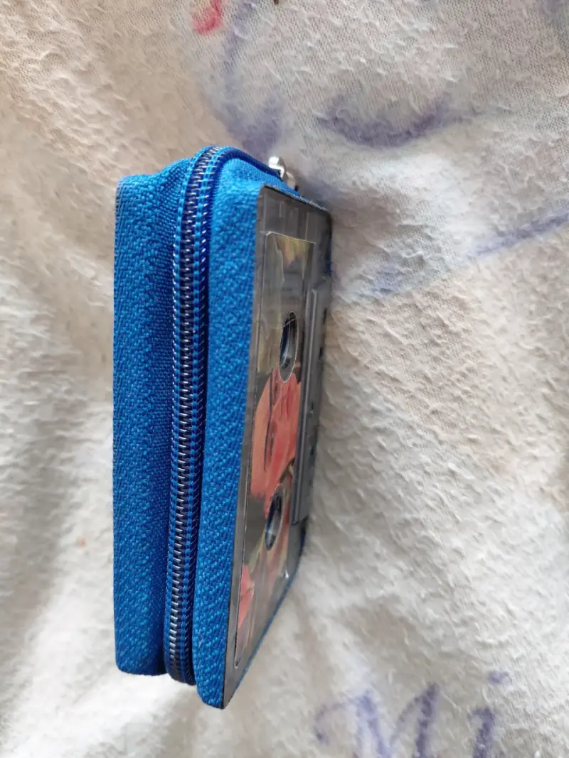 Cartuchera estilo cassette Frida Kahlo - 2
