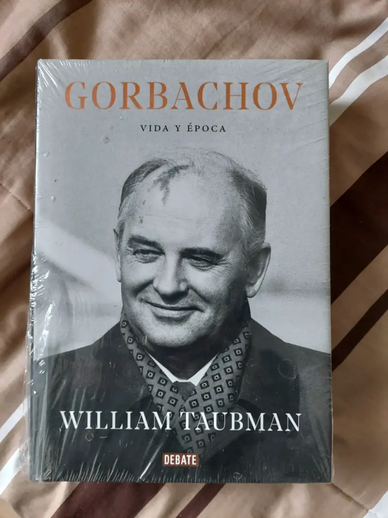 Libro Gorbachov: Vida y Época