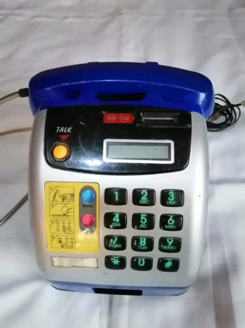 Teléfono vintage de adorno - 1