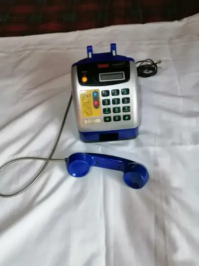 Teléfono vintage de adorno - miniatura 3