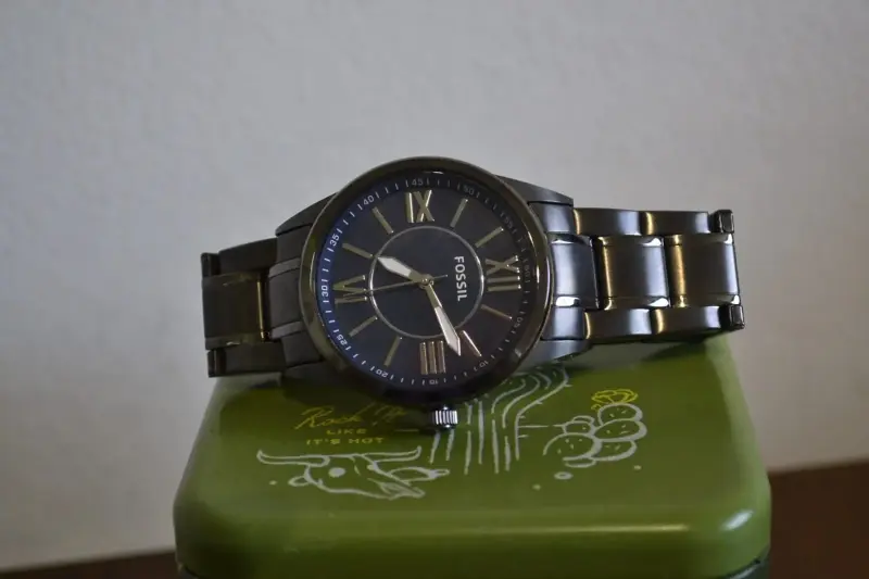 Reloj Fossil clásico - 3